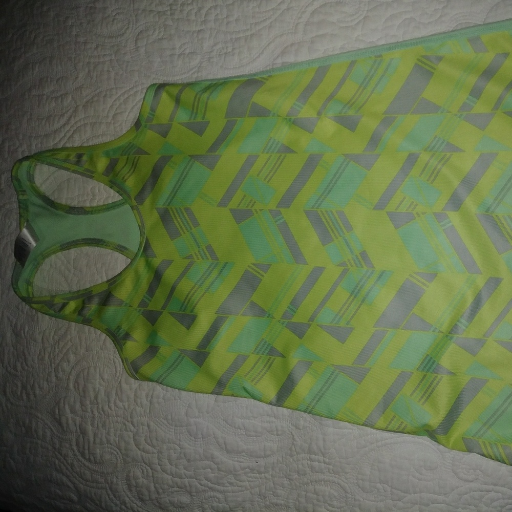 COPY - Ivivva Tank Top green yellow size 14